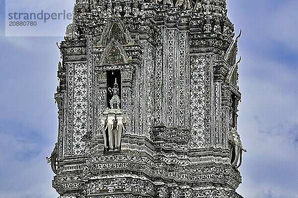 Thonburi-Pagode des Wat Arun  Bangkok  Thailand  Asia