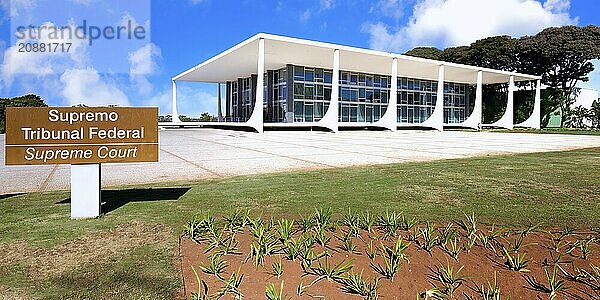 Brazil Supreme Court  designed by Oscar Niemeyer  Three Powers Plaza  World Heritage Site  Brasilia  Federal district  Brazil  South America