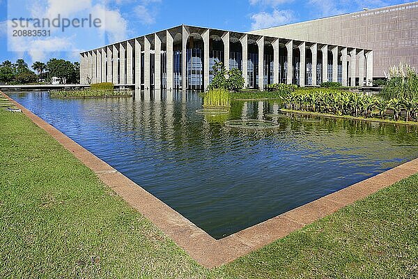 Foreign Ministry building  Itamaraty Palace or Palace of the Arches  designed by Oscar Niemeyer  World Heritage Site  Brasilia  Federal district  Brazil  South America