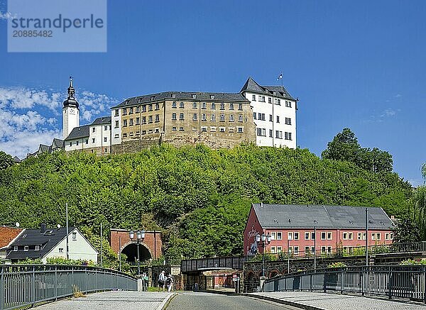 Town view and upper castle  residential town of Greiz  Thuringia  Germany  Europe