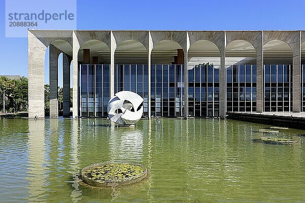 Foreign Ministry building  Itamaraty Palace or Palace of the Arches  designed by Oscar Niemeyer  World Heritage Site  Brasilia  Federal district  Brazil  South America