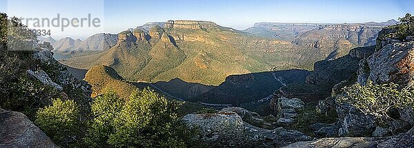 Panorama  Blyde River Canyon with Three Rondawels peak  view of canyon with Blyde River and Table Mountains  canyon landscape in the evening light  Three Rondavels Viewpoint  Panorama Route  Mpumalanga  South Africa  Africa