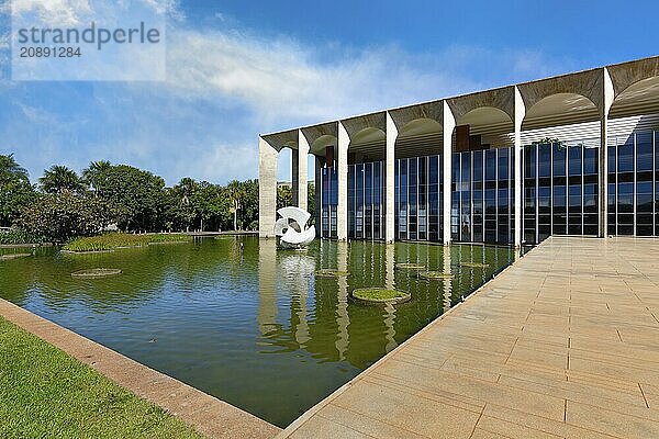 Foreign Ministry building  Itamaraty Palace or Palace of the Arches  designed by Oscar Niemeyer  World Heritage Site  Brasilia  Federal district  Brazil  South America