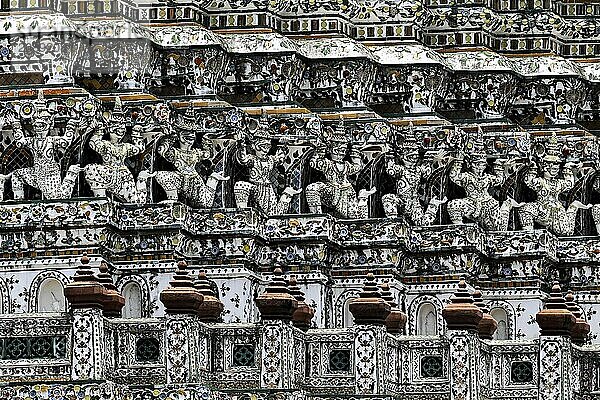 Thonburi-Pagode des Wat Arun  Bangkok  Thailand  Asia