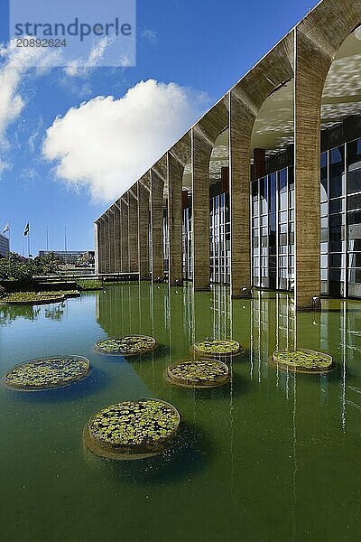 Foreign Ministry building  Itamaraty Palace or Palace of the Arches  designed by Oscar Niemeyer  World Heritage Site  Brasilia  Federal district  Brazil  South America