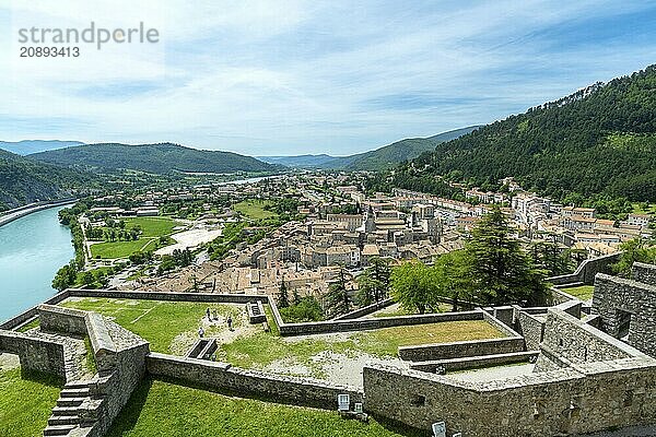 Sisteron. View of the city and the Durance river from the Citadel  Alpes-de-Haute-Provence. Provence-Alpes-Côte d'Azur. France