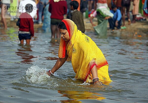 Allahabad  India  20.01.2010  Hindus gather for the Magh Mela in Allahabad to take a holy dip at the Sangam  the confluence of the Ganges  Yamuna and Saraswati rivers  Asia