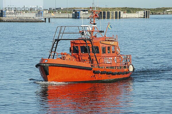 Pilot boat in Ystad harbor  Skåne county  Baltic Sea  Sweden  Scandinavia  Europe