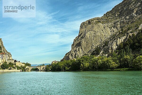 Sisteron. The citadel facing the Baume rock overlooking the river Durance  Alpes-de-Haute-Provence. Provence-Alpes-Côte d'Azur. FranceSisteron. France