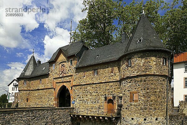 Friedberg Castle  southern castle fortifications  Friedberg  Hesse  Germany  Europe