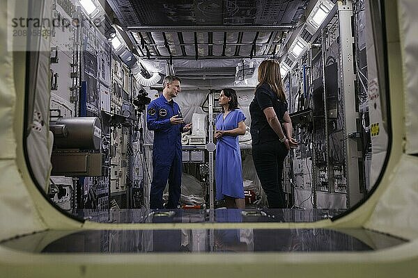 Annalena Bärbock (Alliance 90/The Greens)  Federal Foreign Minister  and Matthias Maurer  German astronaut  pictured during a visit to the European Astronaut Centre of the European Space Agency (ESA) during the Foreign Ministers trip to Germany in Troisdorf  30.07.2024