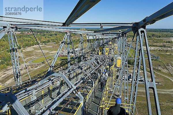 The F60 overburden conveyor bridge visitor mine is located on Bergheider See near the village of Lichterfeld in the district of Elbe-Elster in southern Brandenburg. The F60 overburden conveyor bridge on display here was used from 1991 to 1992 in the Klettwitz-Nord open-cast lignite mine near Klettwitz