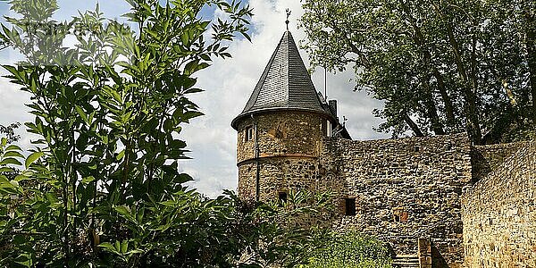 Friedberg Castle  southern castle fortifications  Friedberg  Hesse  Germany  Europe