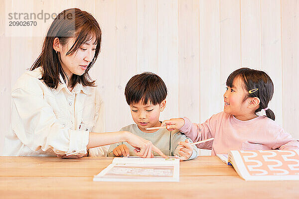 Japanese kids studying at home