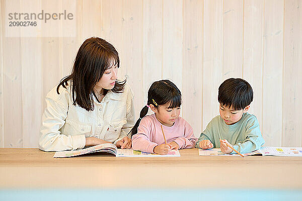 Japanese kids studying at home