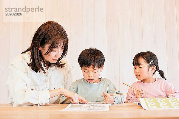 Japanese kids studying at home