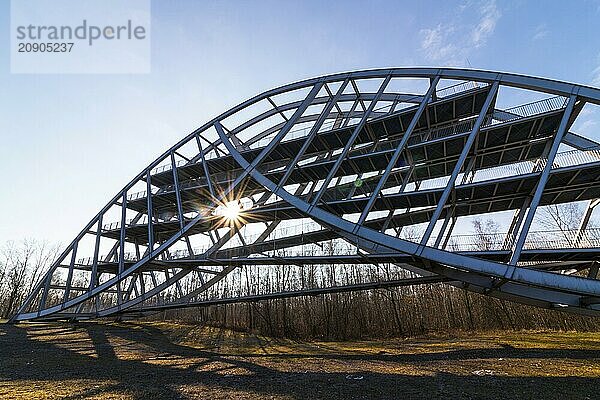 Bitterfelder Bogen  Brücke  Brückenbauwerk  Sonnenstern  Bitterfeld  Sachsen-Anhalt  Deutschland  Europa