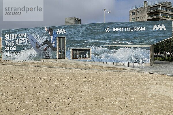 Touristeninformation am Strand Praia do Titan in Matosinhos  Region Norte  Distrikt Porto  Portugal  Europa