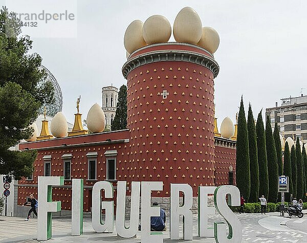 Ansicht des Teatre-Museu Dalí in Figueras  Spanien  Europa