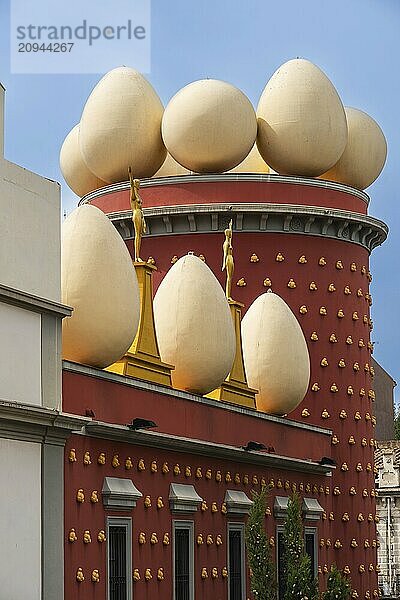 Ansicht des Teatre-Museu Dalí in Figueras  Spanien  Europa