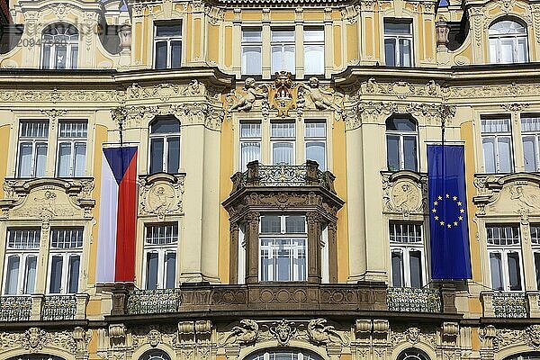 Historische Haeuser am Altstaedter Ring  Prag  Tschechien  Europa