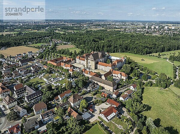 Luftbild von der Klosteranlage Wiblingen  ehemalige Benediktinerabtei dann Schloss und Kaserne  Ulm  Baden-Württemberg  Deutschland  Europa