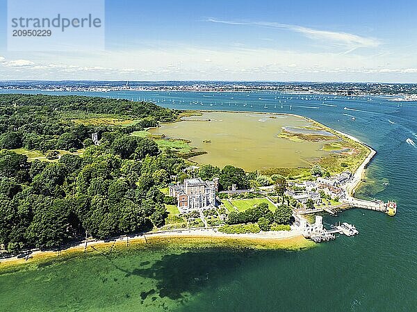 Brownsea Castle auf Brownsea Island aus einer Drohne  Poole  Dorset  England  Großbritannien  Europa