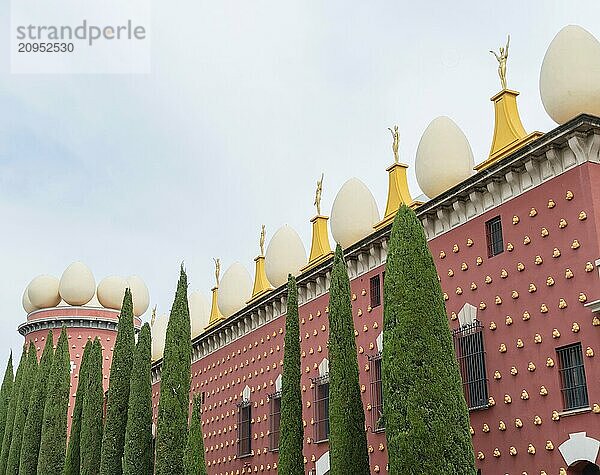 Ansicht des Teatre-Museu Dalí in Figueras  Spanien  Europa