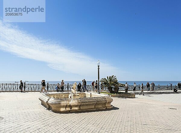 Blick vom Aussichtspunkt Balcó del Mediterrani auf die Bucht von Tarragona  Spanien  Europa