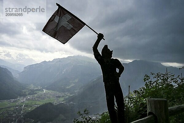 Skulptur Fahnenschwinger Aussichtspunkt Harder Kulm  Interlaken  Schweiz  Europa