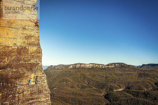 Climbers on a multipitch climb in the Blue Mountains