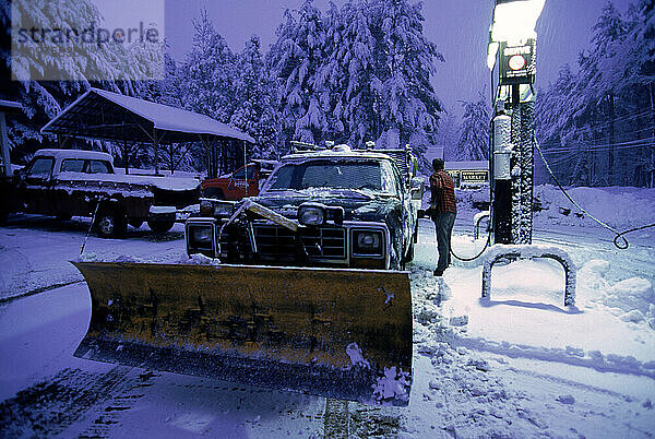 Snowplow Refuel.