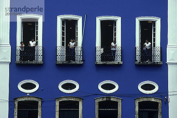 Brazilian balconies during lunch break.