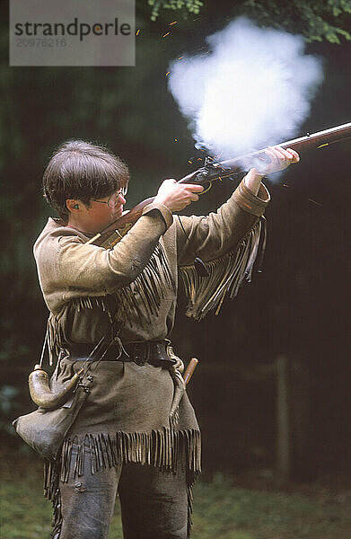 A flint rifle demonstration.