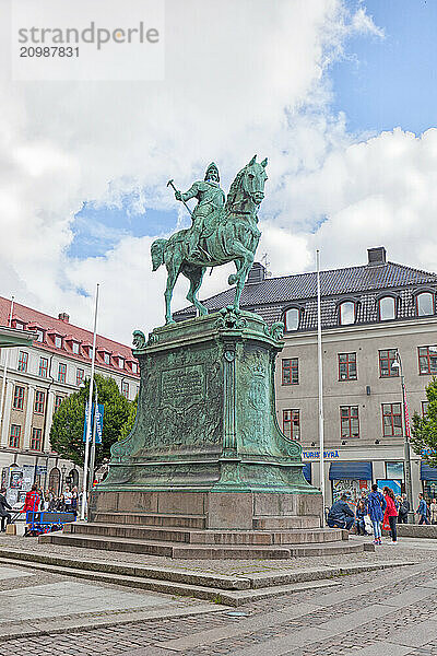 Statue Gothenburg-King-Karl IX  Gothenburg  Sweden  Europe