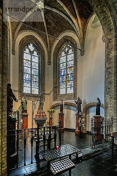 Our Lady Church  Central nave and chapels  Nieuwpoort  West Flanders  Belgium  Europe