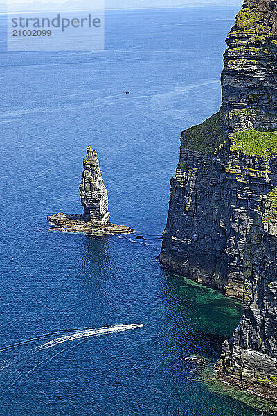 Cliffs of Moher  County Clare  lrand