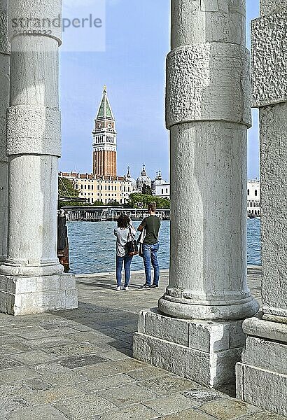 The view from Punto Dogana to Campanile