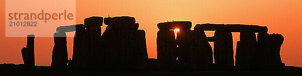 A panoramic view of England's great mystery  Stonehenge