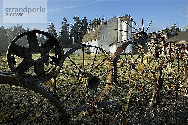 An early morning photo of the Artisan Barn in the palouse region of eastern Washington