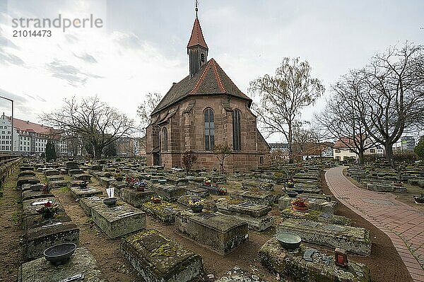 Chapel at the historic Rochus Cemetery  Beim Rochuskirchhof  Nuremberg  Middle Franconia  Bavaria  Germany  Europe