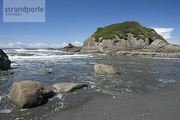 The scenic Abby Island on Ruby Beach along the Pacific Coast in Washington state