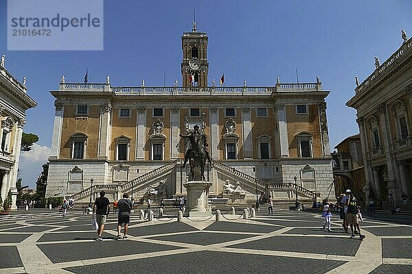 Senatorial Palace  Palazzo Senatorio with the equestrian statue of Marcus Aurelius  on the Capitol  Capitoline Hill in Rome  Rome City Hall  Rome  Italy  Europe