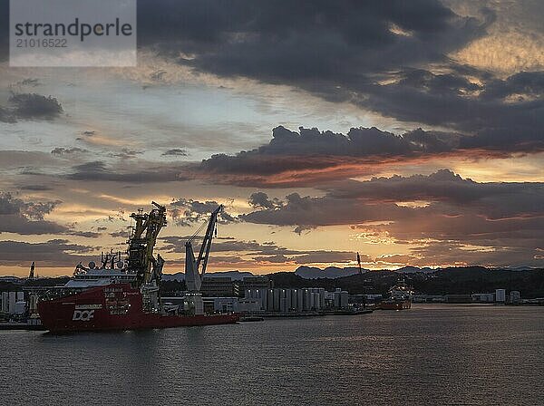 Sunrise in the harbour of Stavanger in Norway