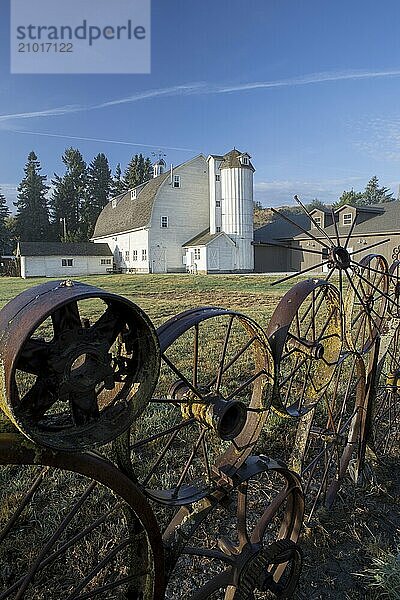 An early morning photo of the Artisan Barn in the palouse region of eastern Washington