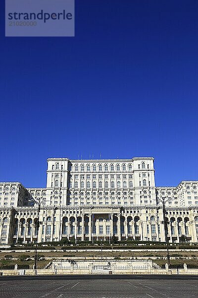 City centre  the Parliament  the Palace of the Parliament  Palace of the Parliament  at the end of Boulevard Unirii  Bucharest  Romania  Europe