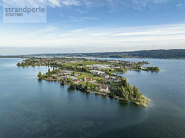 Aerial view  of the north-western tip of the island of Reichenau in Lake Constance  with the district of Niederzell and the columned basilica of St Peter and Paul  with Windegg Castle on the shore  district of Constance  Baden-Württemberg  Germany  Europe