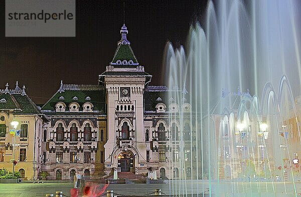 Craiova  Krajowa  Kragau  prefecture and fountain in the city centre  Little Wallachia  Romania  Europe