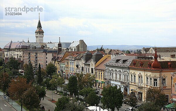 City of Targu Mures  New Market at the Mieresch  buildings and houses at the Piata Trandafirilor  at the elongated Rose Square  city centre  tower of the Palace of Culture in the background  Romania  Europe