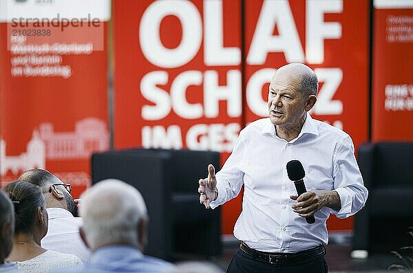 Federal Chancellor Olaf Scholz  (SPD)  pictured during a citizens' dialogue in Seelow. 29.08.2024